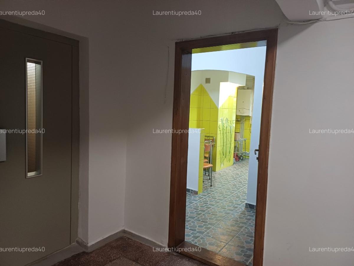 Apartament 2 camere de vanzare - 2