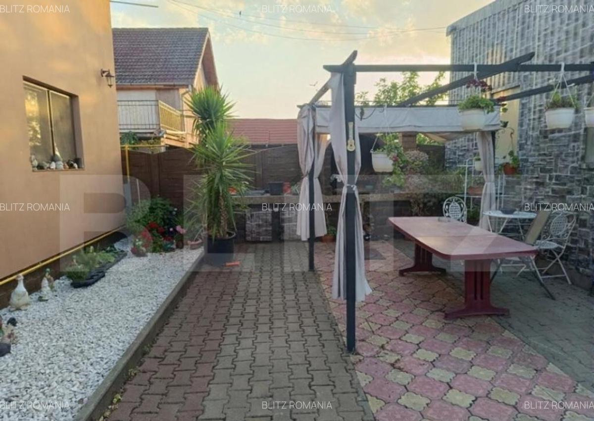 Casa individuala de vanzare Utvin 720mp teren hala de depozi - 2