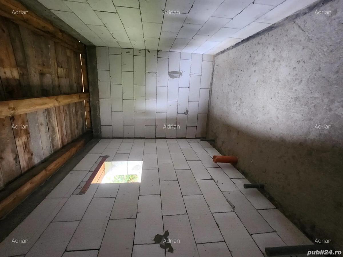 Vand casa la ro?u in sat Sancrai (Calan) - 7 Vand casa la ro?u in sat Sancrai (Calan) - 7