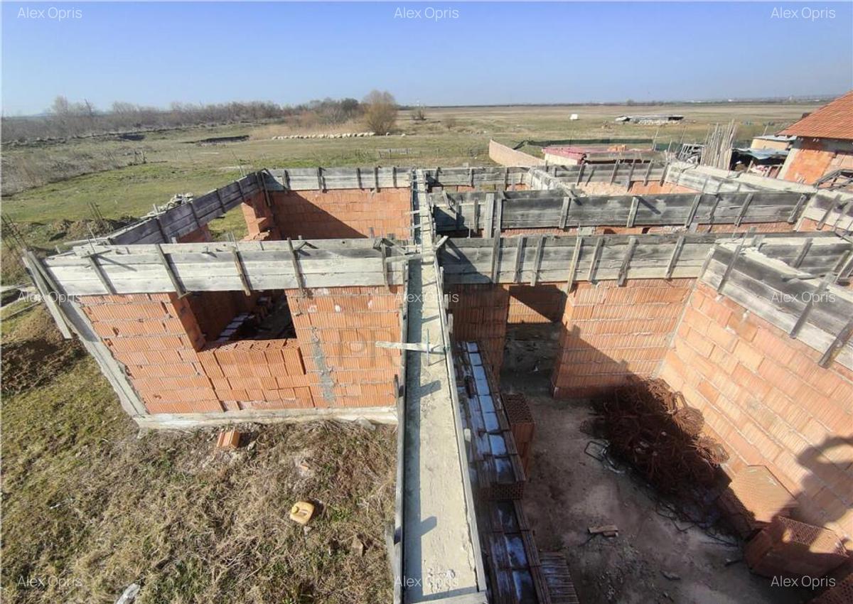 Casa la rosu - proiect deosebit- teren in concesiune - 5