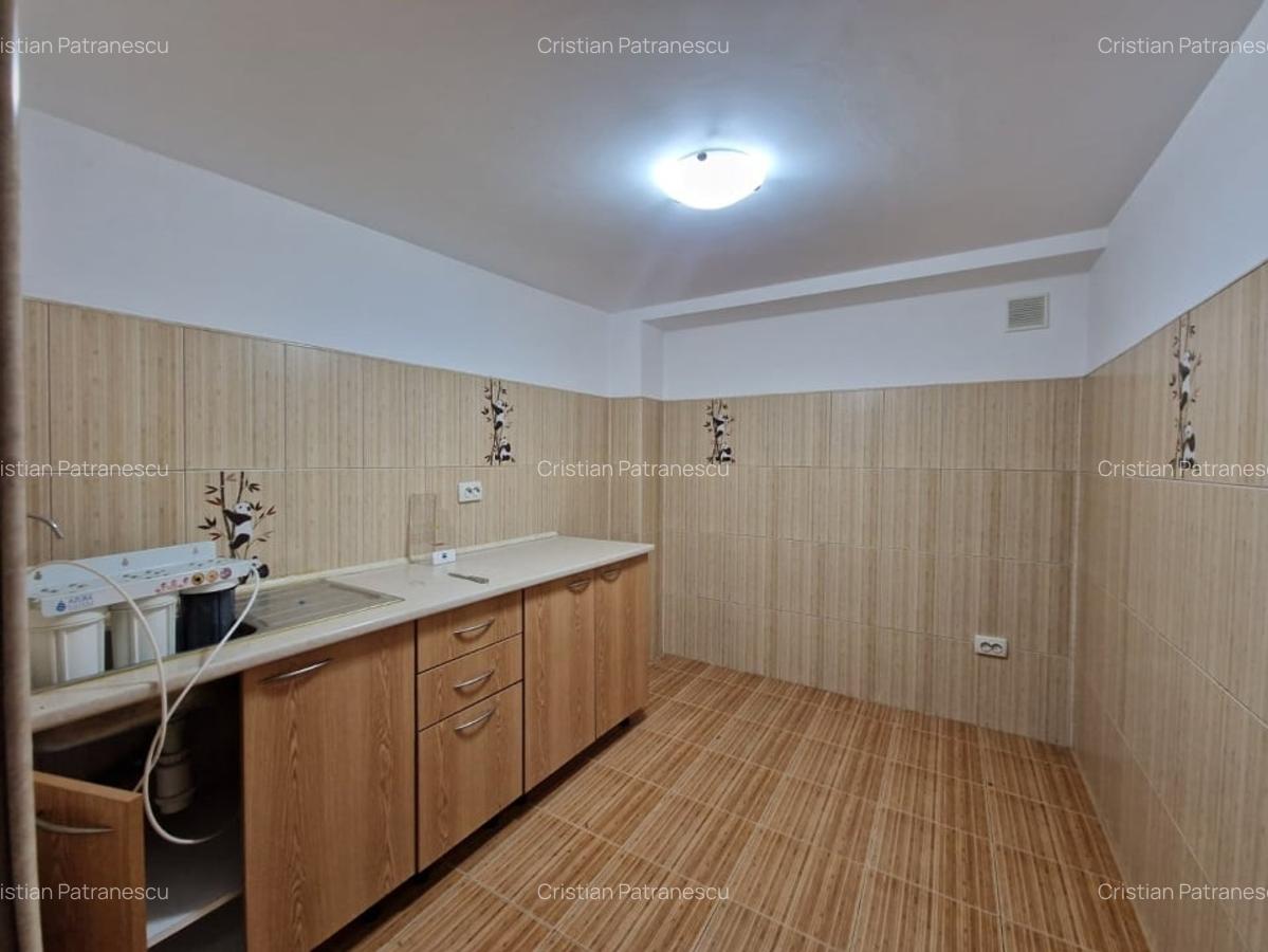 Casa 3 camere cu curte proprie | Piata Chibrit | 1' Metrou 1 Mai - 7