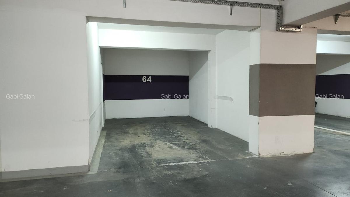 Apartament cu 3 camere decomandat, mobilat în Cetatea - 23