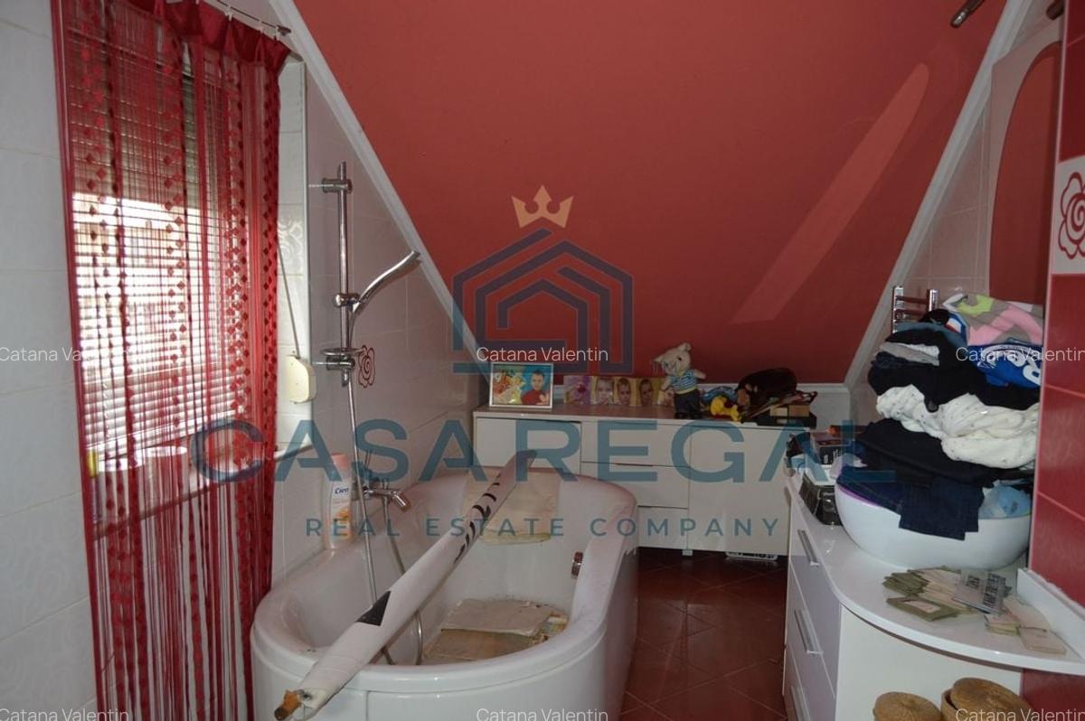 Apartament cu 3 camere decomandat în Nufărul - 12