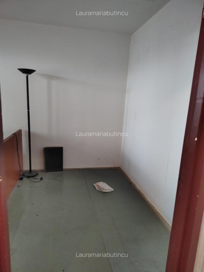 De vânzare ap.2 camere, semidecomandat, de renovat - 2