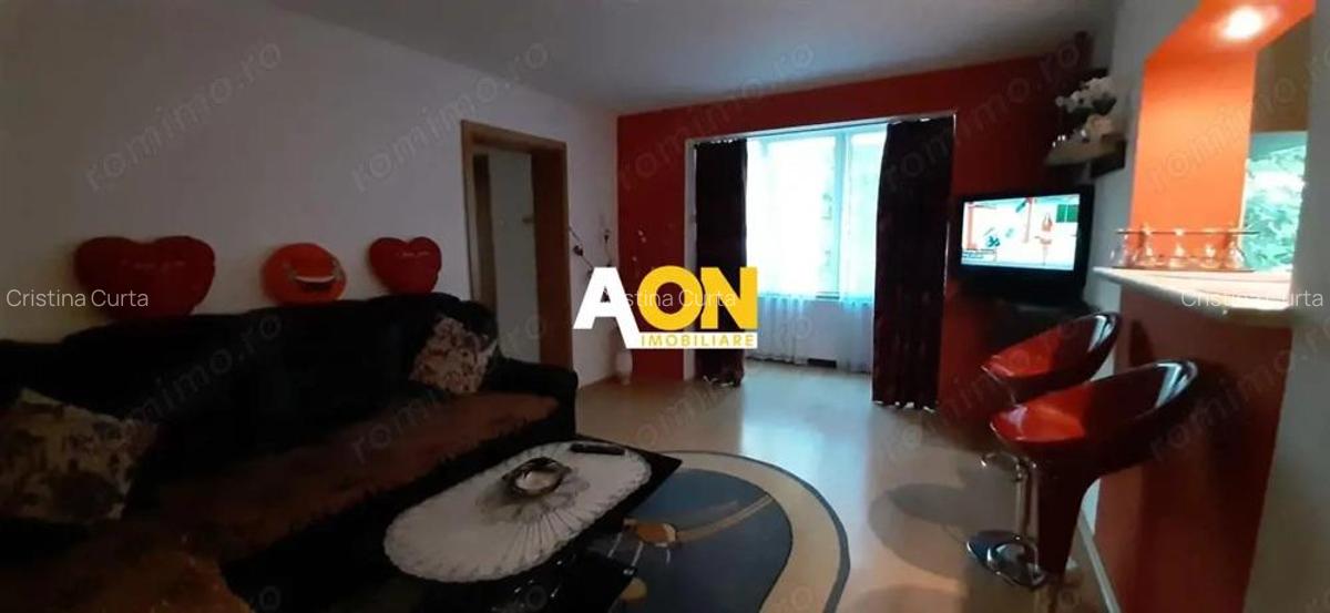 Apartament 3 camere, etaj 1, Cetate - 2