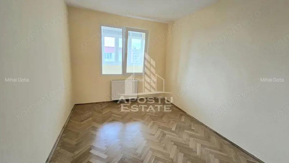 Apartament cu 4 camere, 2 bai, centrala proprie, zona Circumvalatiunii - 11