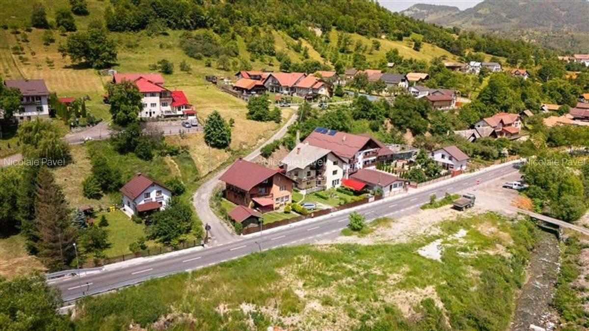 Tu 3D! Pensiune in areal pretios, Moieciu, Bran, Brasov - 1