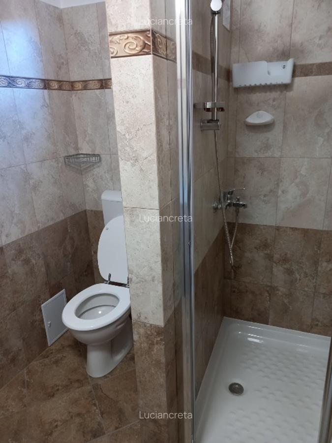 Vind  CASA  FAMILIARA sau cu destinatie PENSIUNE  cu 5 camere  5 bai - 7