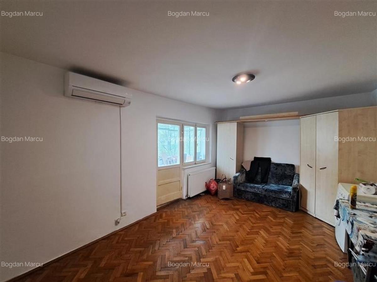 2 CAMERE, DECOMANDAT, 2 BALCOANE, ZONA GIROCULUI! - 3