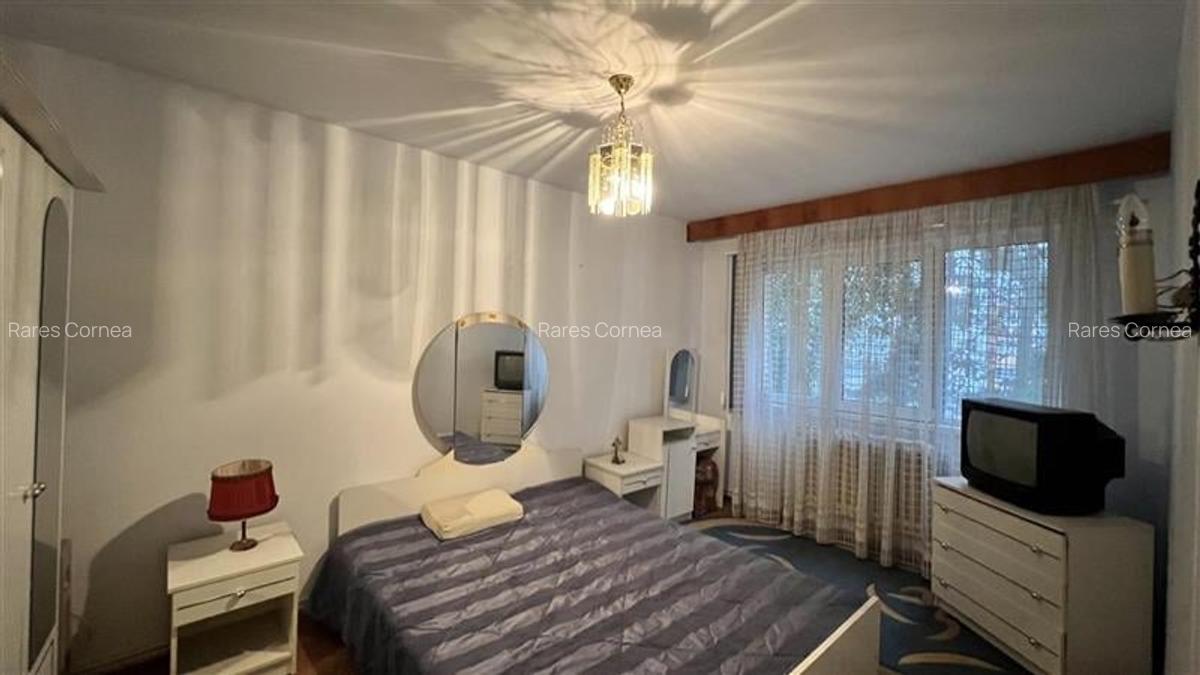 Inchiriere apartament 3 camere decomandate in Manastur- zona Mc Donalds - 1
