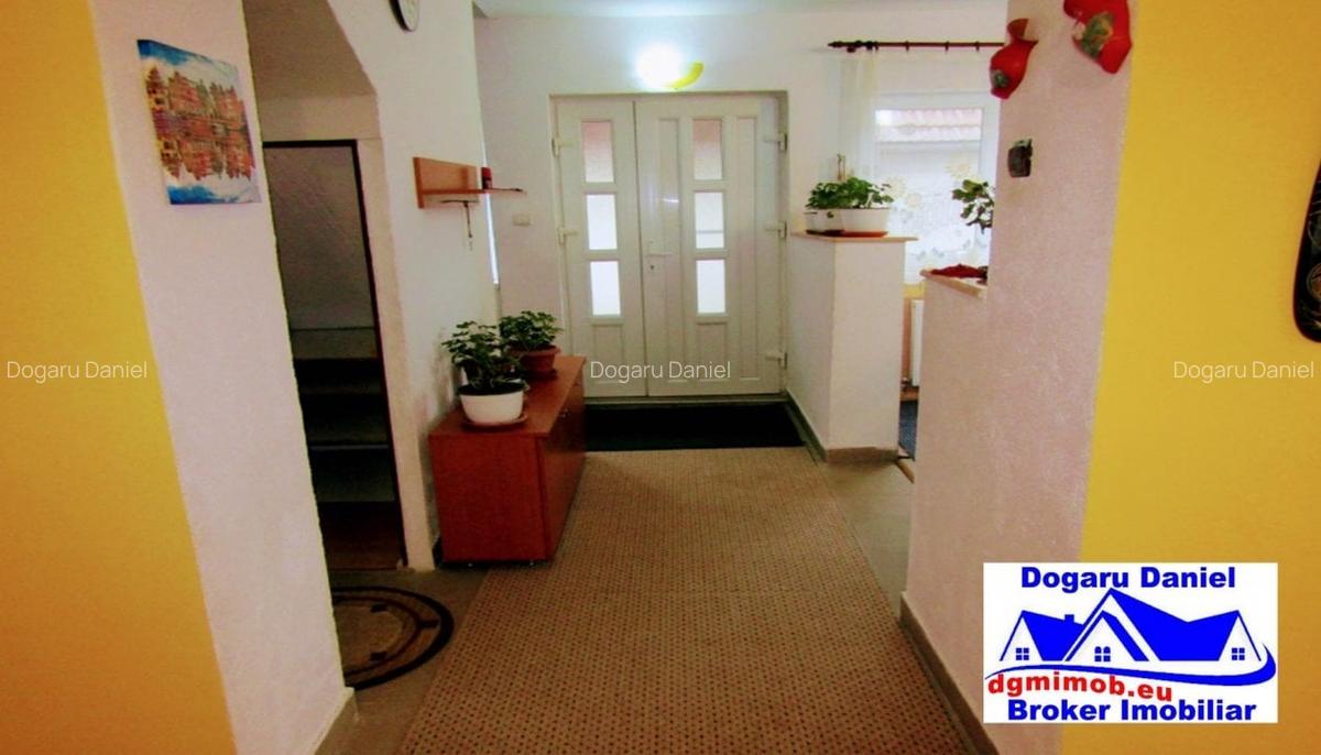 Casă cu 5 camere în Central - 5