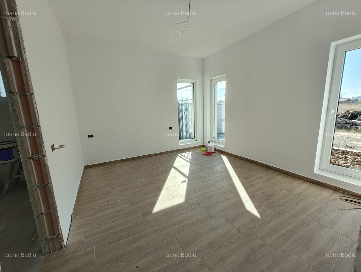 Casa individuala - 4 camere - 2 bai - cartierul nou - 9