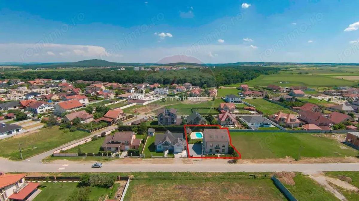 Pensiune cu piscina de vanzare in Beverly Hills , Sanmartin - 5