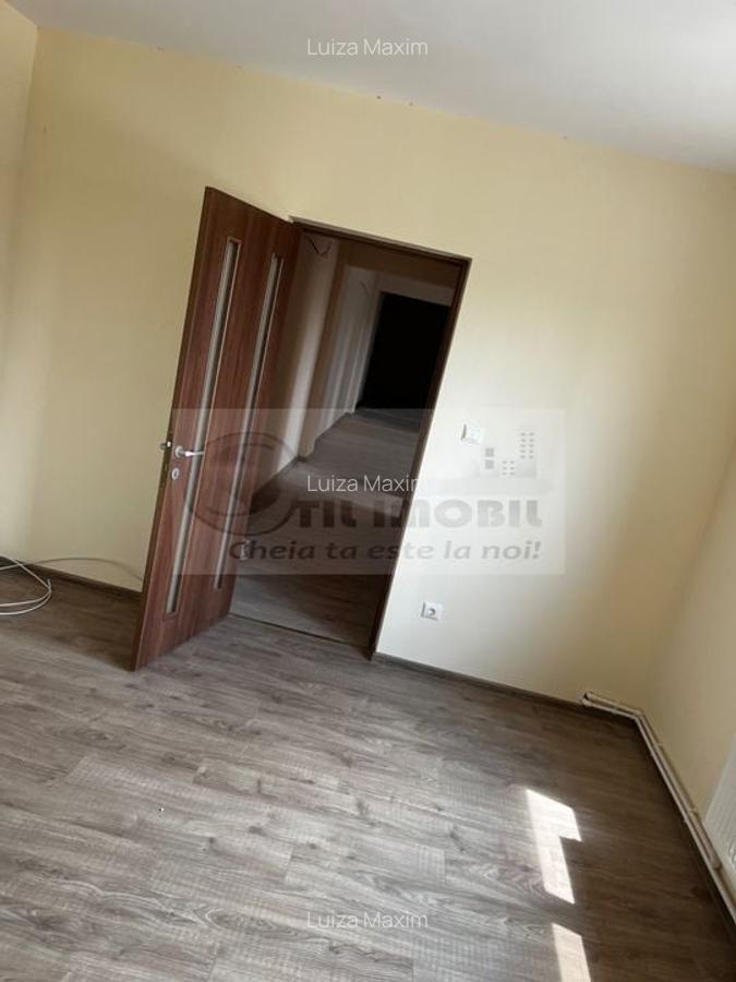 Vânzare Apartament 3 camere | Etaj 1 | Rond Canta 140.00EUR - 8