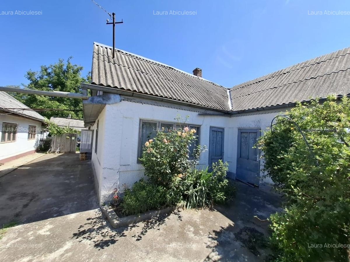 Casa 6 camere, Garaj , Teren 5000 MP - 5