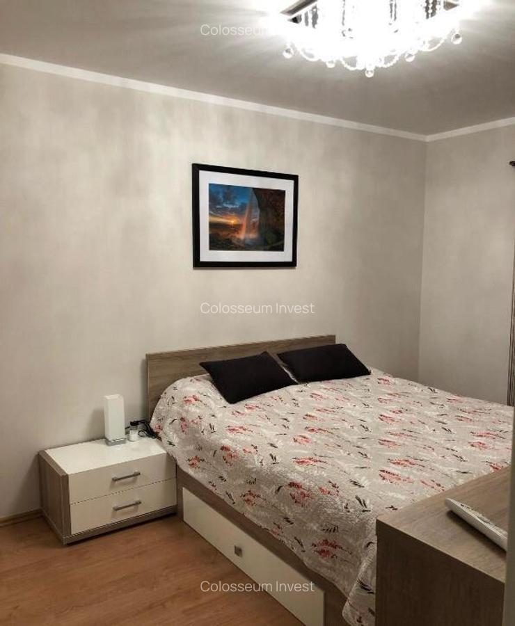 Apartament 3 camere, decomandat - zona Tractorul - 3 Apartament 3 camere, decomandat - zona Tractorul - 3