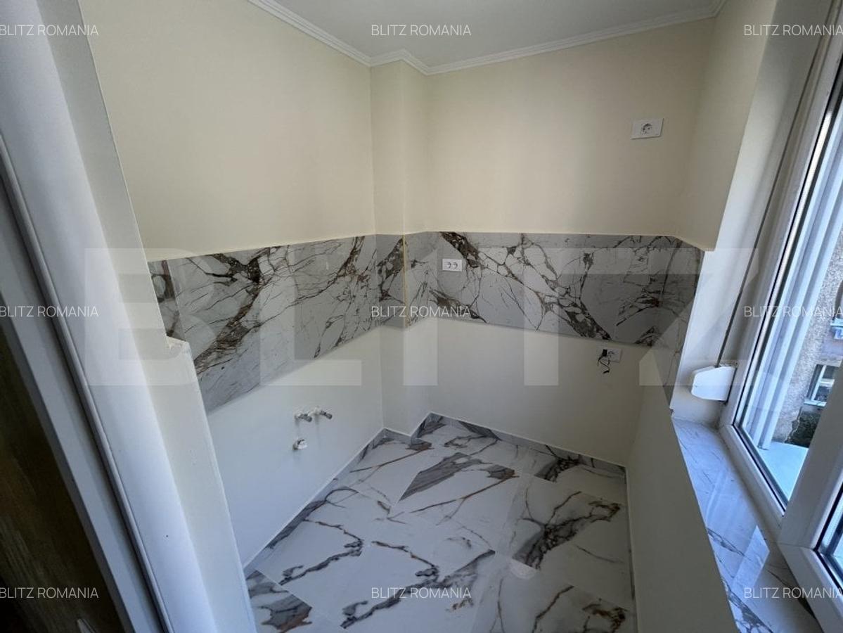 Apartament de vanzare, cu 2 camere, 31 mp, zona Rogerius - 5