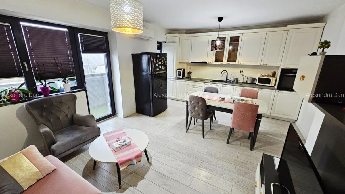 Apartament modern cu 4 camere, decomandat, in zona Piata Presei Libere - 3