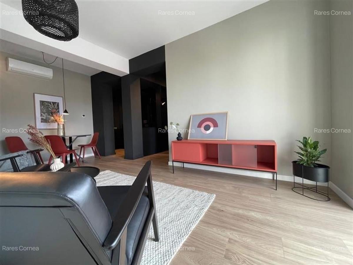 Apartament cu 2 camere semidecomandat, mobilat în Central - 2