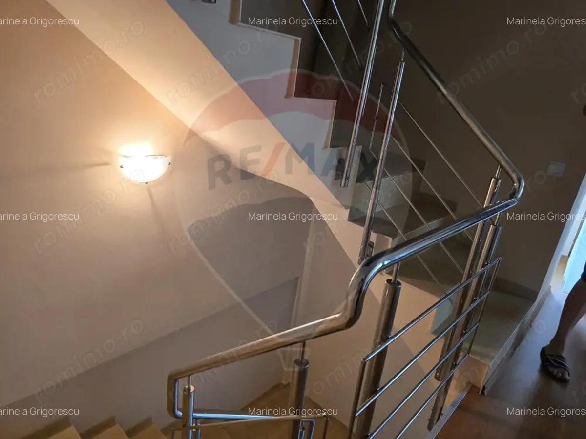 Casa / Vila cu 7 camere de vanzare - 20