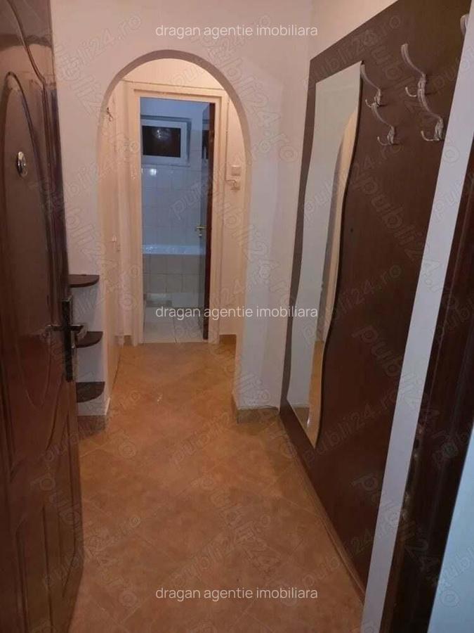 Dristor chiar la gura de metrou moderna 3 minute park lake - 3