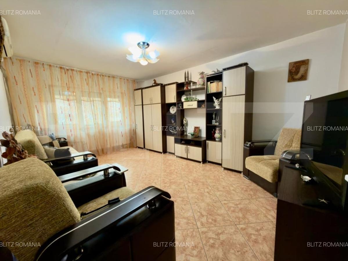 Apartament decomandat, 2 camere, 54 mp, zona Spiru Haret - 1