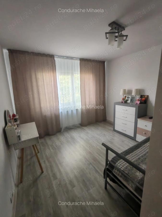Apartament 4 camere, cartier Micro 16, complex Siretu - 9