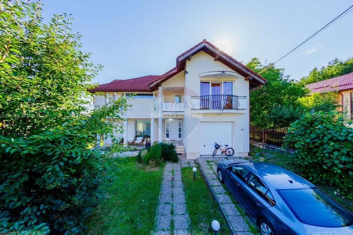 Casa eleganta in zona exclusivista, cu priveliste de vis - 1