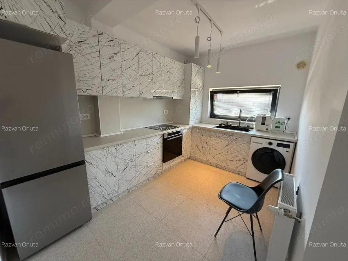 Casa spa?ioasa de inchiriat / vanzare in Complex Liziera de Lac Frumu?ani - 9