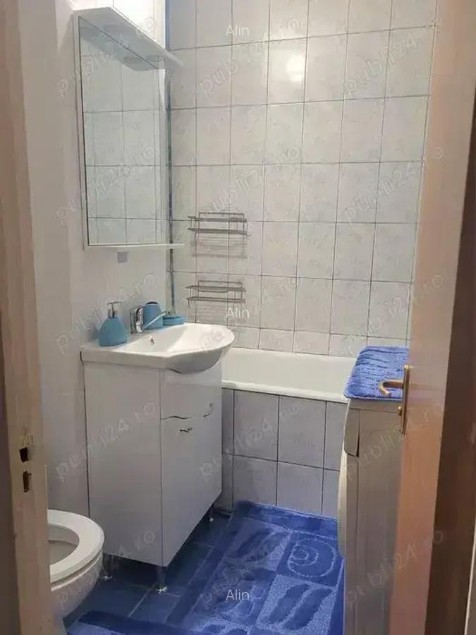 1 Camera decomandat garsoniera pentru o fata singura - eleva studenta - 1