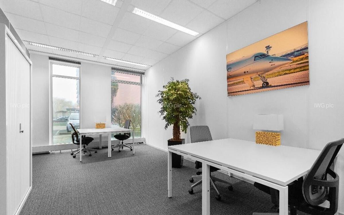 Spa?iu de birou privat pentru 4 persoane in Regus City Centre - 1