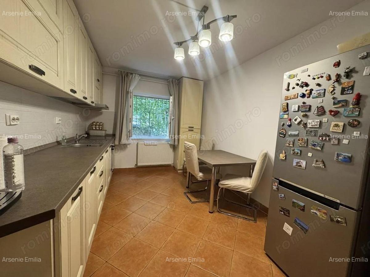Apartament 3 camere decomandat Zona Lipovei - 2