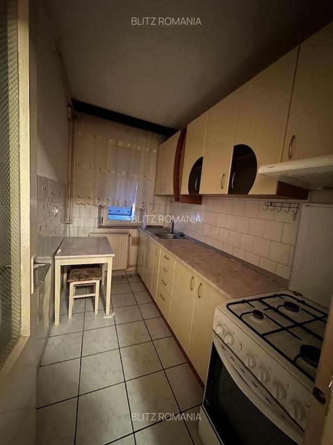 Apartament 3 camere, 56 mp, zona Decebal - 8