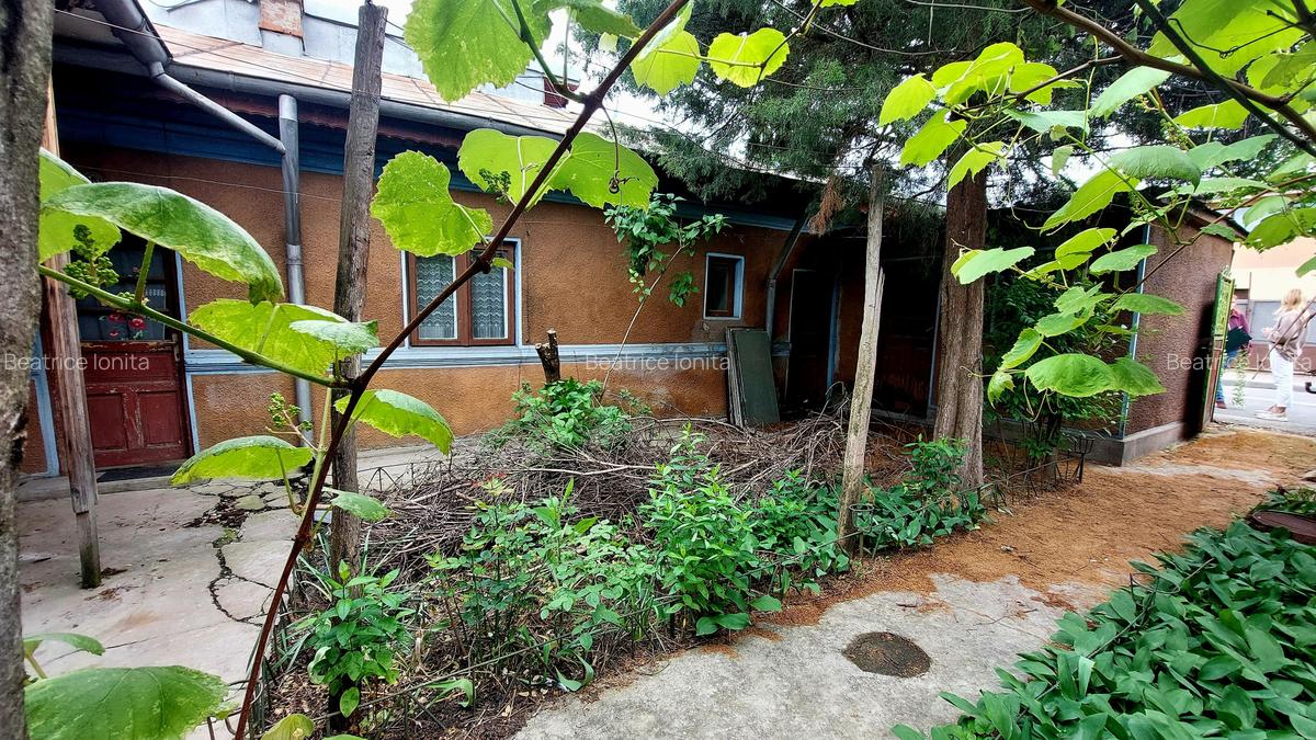 Casa si teren in Orasul Chitila - 3