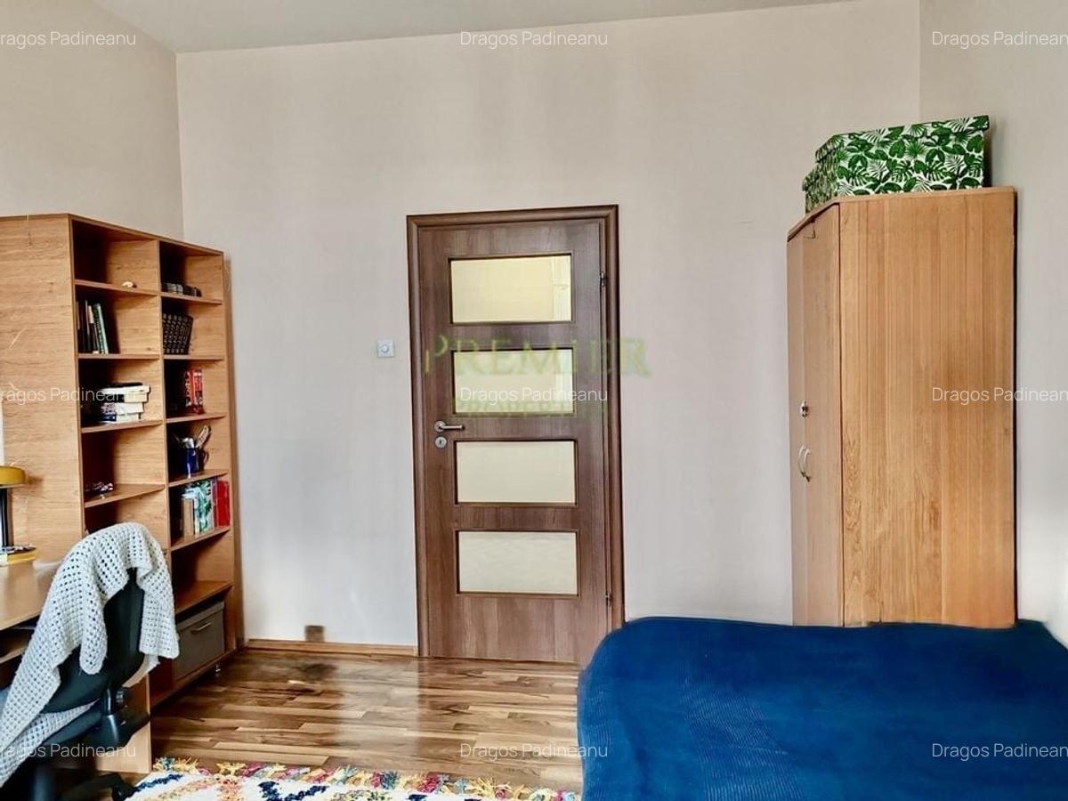 Bloc Rusesc Bucurestii noi vis a vis de metrou Bazilescu boxa - 11