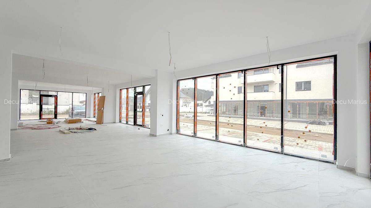 Spatiu comercial, loc de parcare inclus, 186 mp, Sanpetru-Roka Village - 3