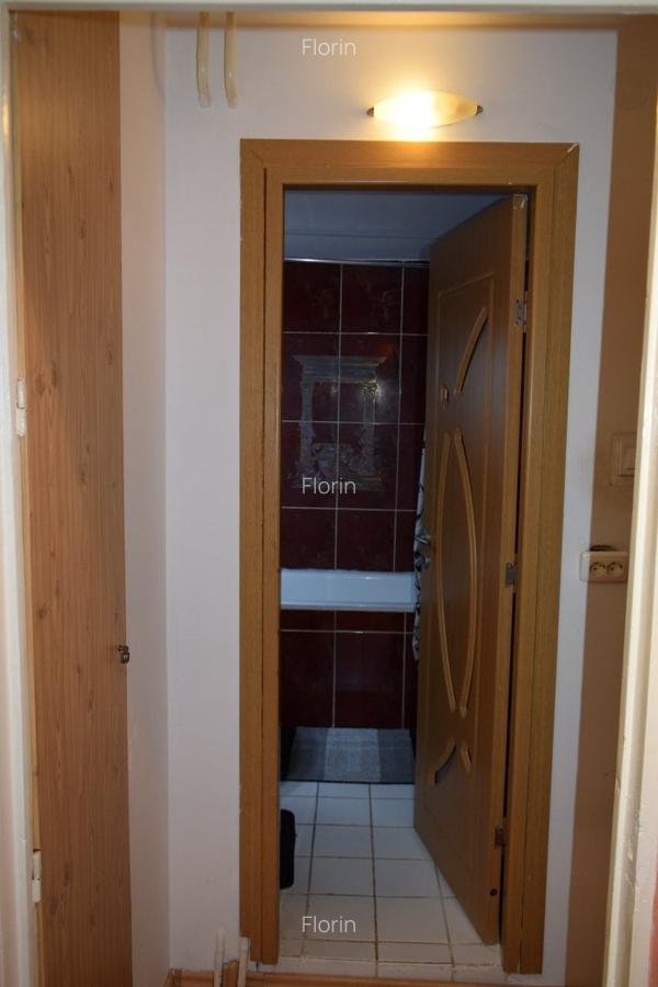 Apartament cu 4 camere semidecomandat în Olteniței - 18