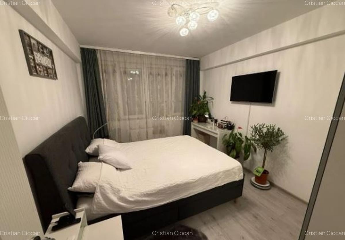 Muncii Metrou, Basarabia, Bl.reabilitat, 4/9, decomandat, centrala proprie, AC. - 5