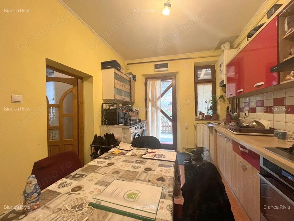 Casa cu 3 camere, curte comuna, zona Mehala - 15