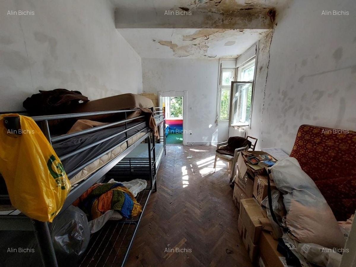 Vila impozanta  intr-o zona deosebita cu 1.440 mp teren - 13