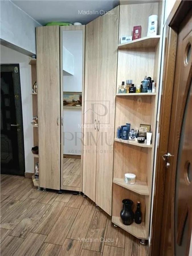 LIPOVEI - 3 CAM - DECOMANDAT - ETJ.2 - BOXA - CENTRALA/AC - ZONA EXCELENTA - 6