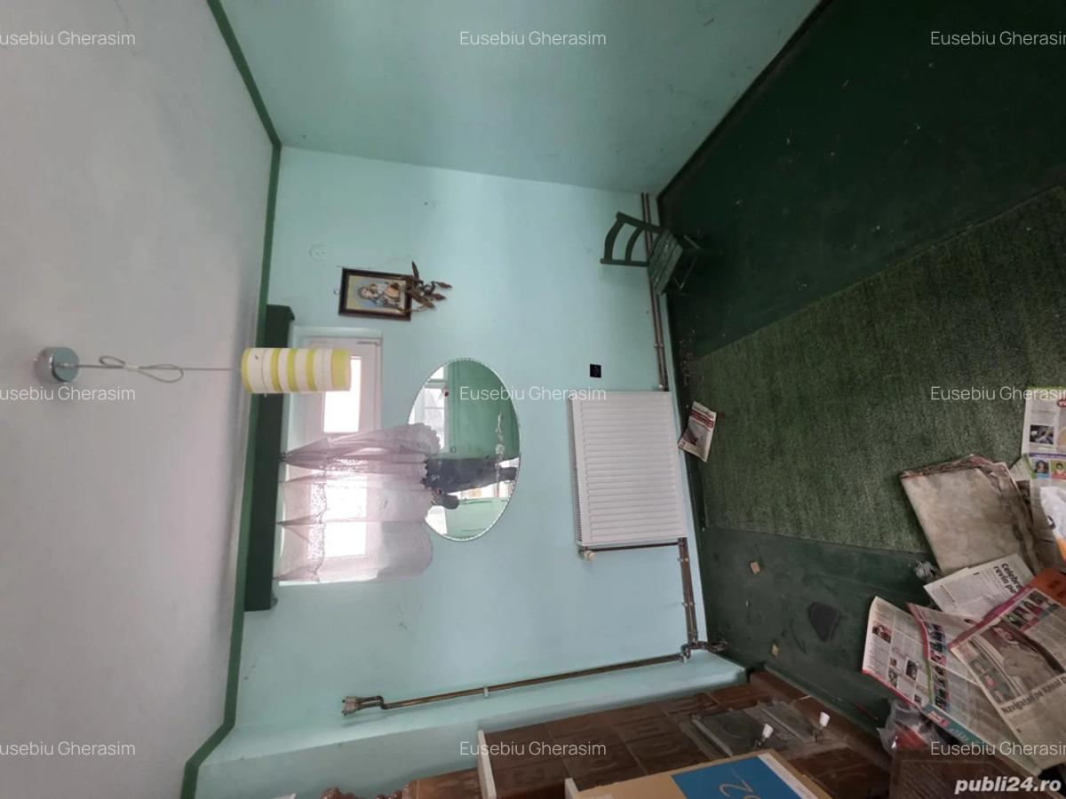 Casa de vanzare pe strada Valeni - 2