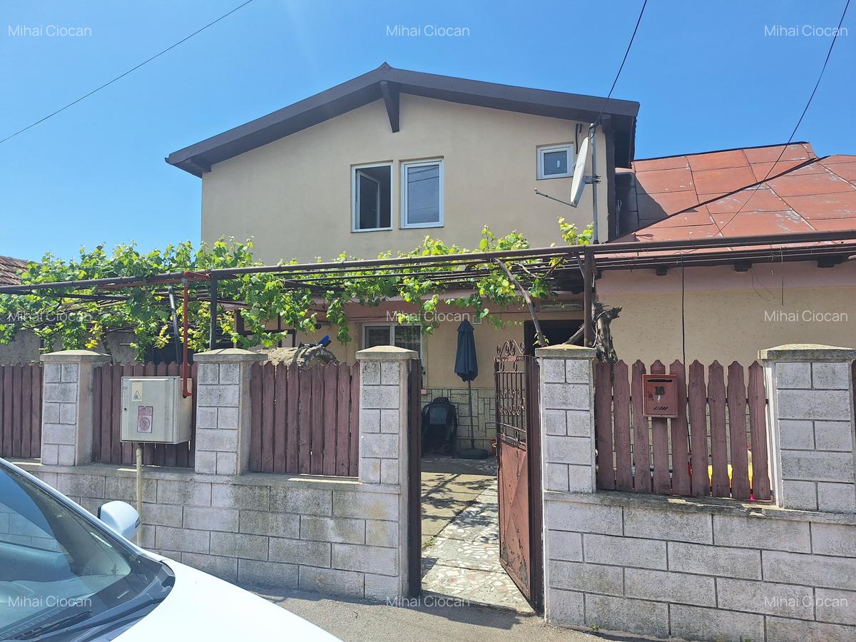 Casă cu 5 camere în Elvila - 1