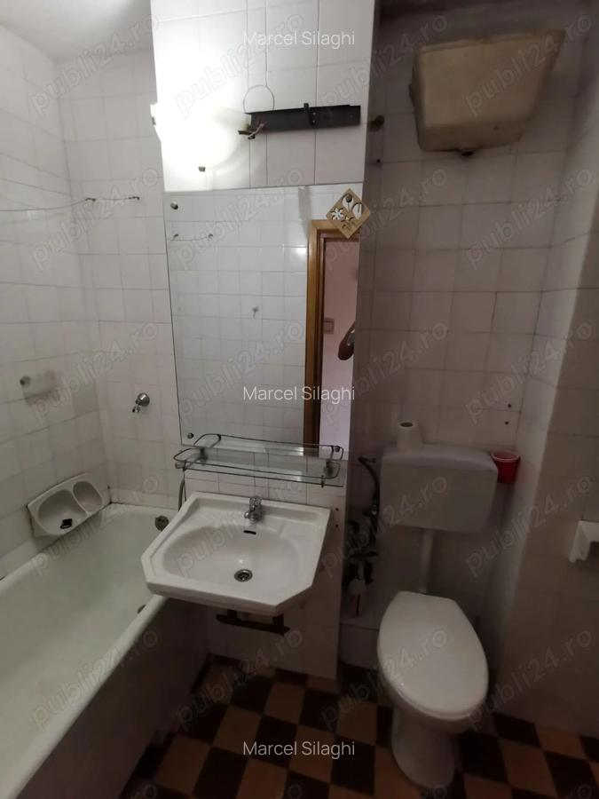 De vanzare apartament 3 camere decomandat, B-dul Dacia, Oradea - 5