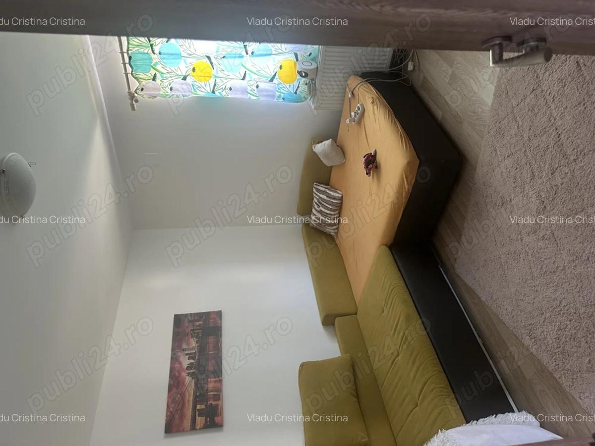 Vand casa la curte - 2 Vand casa la curte - 2