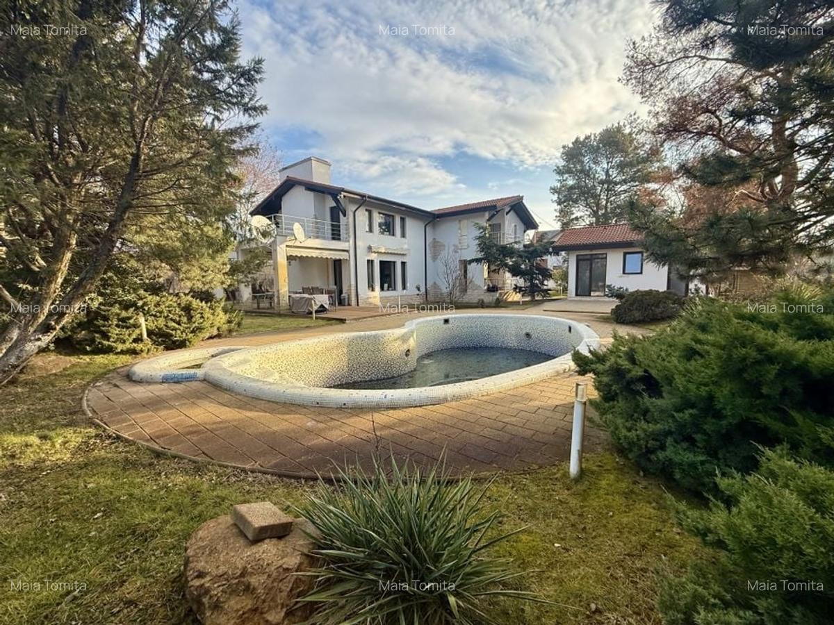 Grădină superbă, piscină și intimitate deplină - 1387 mp teren - 1