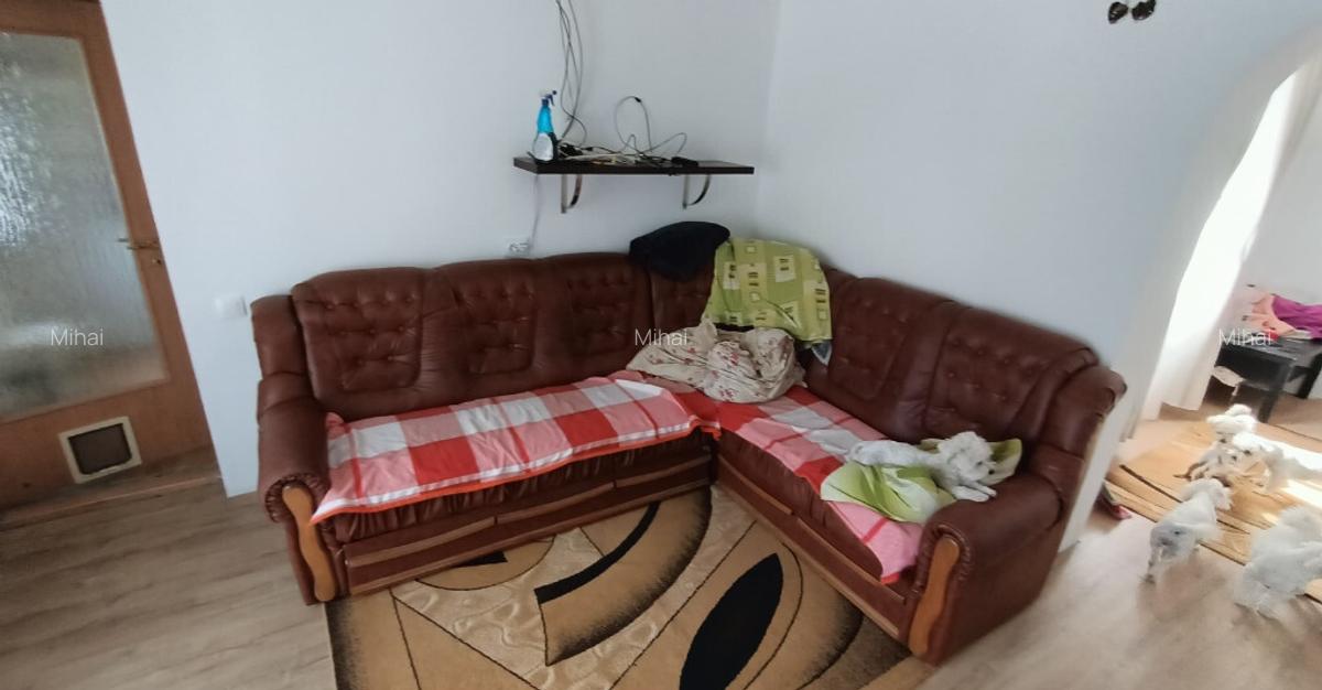 Casa cu teren aferent 1000 m2 - 12
