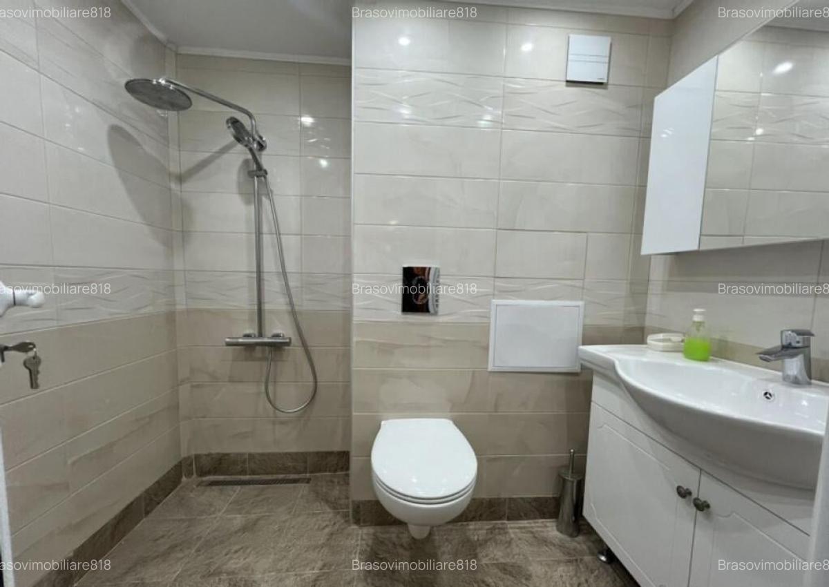 Spre vanzare 3 camere in zona Florilor - 4