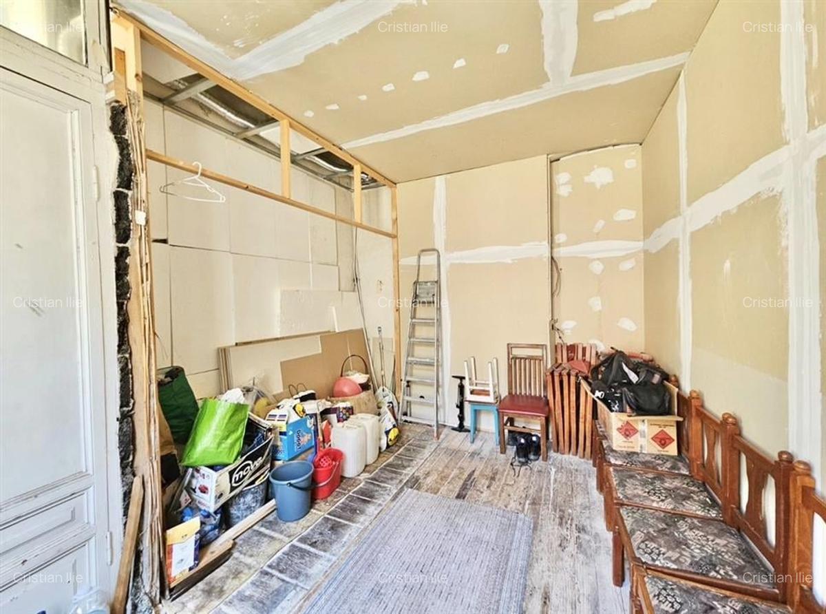 Investitie, Apartament Rar cu 6 Camere / Curte Privata | Centrul Istoric/ COMISI - 18