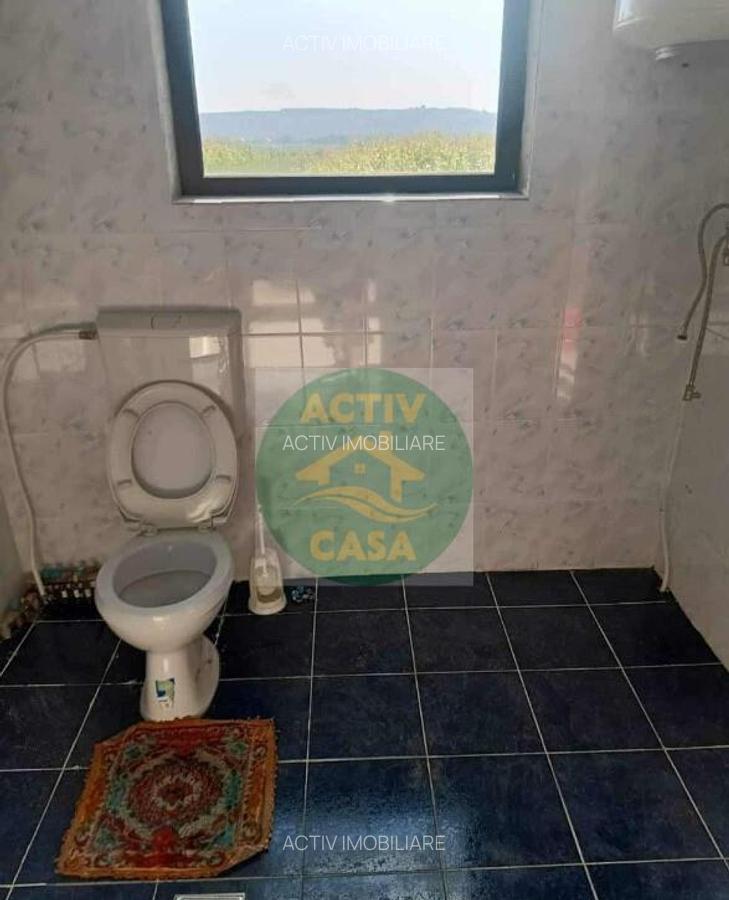 Casa de vanzare, parter si etaj - 4